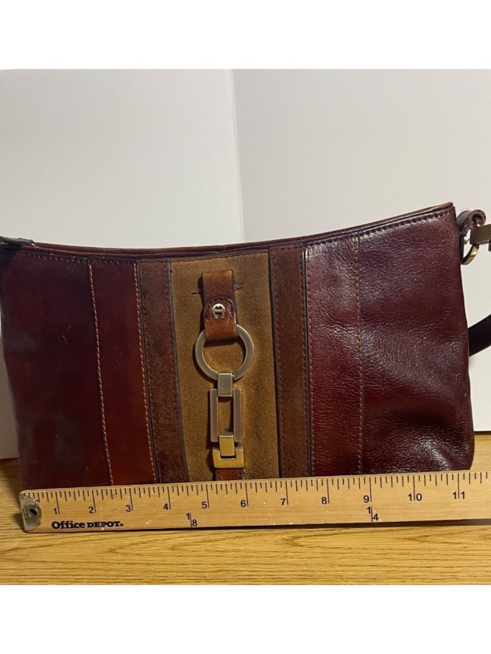 Etienne Aigner Leather Shoulder Bag VTG 1990s Burgundy Oxblood Horsbit Hardware - Picture 16 of 16